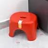 Banquinho Baixo para Uso Doméstico, Banquinho Espessado de Plástico para Lavar os Pés no Banheiro, Banco Banquinho de Borracha Durável, Resistente e Antiderrapante para Crianças