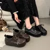 Outono de 2026 Novo Estilo Moda Feminina Retrô Estilo Britânico Sola Grossa Aumento de Altura Fivela Sandálias Birkenstock Sapatos Casuais