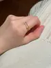 Anillo de Oro Minimalista de Nicho con Circonita Microincrustada para Mujer, Nuevo Anillo Abierto Versátil de Moda de Gama Alta para Mujer