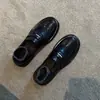 Primavera 2026 Novo Estilo Moeda de Ouro Pequena Estilo Britânico Retrô Versátil Confortável Bico Redondo Sapatos JK de Couro com Salto Grosso para Mulheres