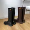 Botas Largas de Piel de Cordero Estilo Retro Francés para Mujer Hebilla Dorada Pequeña Punta Redonda Suela Gruesa Caña Alta Tacón Grueso Adelgazantes Botas de Montar