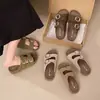 Sandalias de mujer estilo Birkenstock con plataforma y doble tira, modelo nuevo de verano 2026 para uso exterior, sandalias de playa versátiles de suela blanda