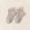 Calcetines de terciopelo de coral para niños invierno grueso forrados de felpa cálidos para bebé niños y niñas dibujos animados para dormir calcetines altos para casa