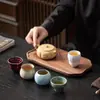 Juego de Té de Cinco Hornos Famosos para el Hogar Lujo Ligero Juego de Té Kung Fu Cerámica Cultural y Creativa de Mil Millas Logo de Regalo de Acompañamiento