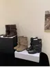 Botas nuevas para mujer, tacón grueso, estilo vintage, 2026, suela gruesa, caña corta plisada, botas apiladas versátiles y de moda, color caqui