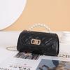 Bolsas femininas atacado bolsa cilíndrica pequena e fresca cordão de pérolas bolsa pequena portátil doce losango bordado corrente pasta