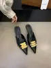 Elegantes Mocasines de Tacón Alto 2026 Estilo Perezoso de Nicho Punta Cerrada Mules Primavera/Verano Punta Fina Medias Zapatillas Estilo Nuevo Francés