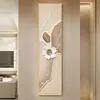 Nove imagens de peixes na entrada, faixas estreitas de pintura de decoração de varanda, de frente para a porta, murais verticais, pinturas no corredor de entrada