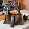Bolso de Mano Estilo Retro para Mujer 2025 Nuevo Estilo Bolso Tote Simple de Gran Capacidad Versátil Bolso de Hombro Axila Moderno