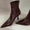 Elegantes botines elásticos de punta para mujer, con tacón fino, tacón alto, cremallera trasera y diseño ajustado, perfectos para ropa de trabajo de otoño e invierno.