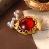 Pendientes vintage de flores con perlas de alta gama, diseño de broche antiguo de estilo medio, ligeros y lujosos, con broche de plata francesa.