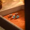 Pendientes Azules de Circonita Ultra Brillantes Más Vendidos en Tiktok para Mujer, Estilo de Lujo Ligero de Nicho, Pendientes Exquisitos con un Toque de Alta Gama, Accesorios Únicos para Orejas