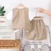 Chal de Trabajo Elegante de Color Sólido de Manga Corta para Niños 2026 con Doble Bolsillo y Estampado de Letras Conjunto Casual de Verano de Tres Piezas Venta al por Mayor