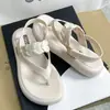 Sandalias para Mujer 2026 Verano Nuevo Estilo Tacón Plano Estilo Chanel Versátiles de Moda Calzado Romano Antideslizante Chanclas de Playa para Mujer