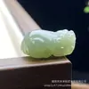 Suministro Directo de Colgantes Pixiu de Jade Natural Qinghai Hetian para Collares Hechos a Mano DIY, Colgantes Pixiu Tridimensionales con Agujero, Venta al por Mayor