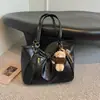 2026 Verão Nova Bolsa de Mão Estilo Coreano Bolsa Tote Grande Capacidade Ombro Único para Ir ao Trabalho e Aula Bolsa Casual de Abaixo do Braço