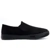 Zapatos Warrior Zapatos de Hombre 2026 Nuevo Clásico Todo Negro Zapatos de Lona de Caña Baja Versátiles Casuales Zapatos de Tela Old Beijing