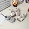 Sandalias casuales de una sola tira para niños, zapatos casuales ligeros y transpirables para niños mayores, zapatillas deportivas cerradas para exteriores para niños y niñas