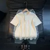 Camiseta Masculina de Verão Jovem Cor de Damasco, Gola Henley Costurada à Mão, Manga Curta, Padrão de Trigo, Camisa Polo Estilo Preguiçoso Reforçada