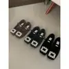 Sapatos Quadrados de Veludo com Fivela de Strass e Pelo para Outono e Inverno Femininos Novos Versáteis Elegantes Sapatos Mary Jane Sapatos Quentes de Algodão