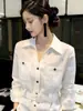 Camisa Blanca de Mujer Ajustada 2026 Primavera/Otoño Nueva Manga Larga Manga Acampanada Elegante y Sofisticada Top para Ir al Trabajo
