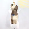 Bufanda Versátil Estilo Coreano 2025 para Mujer, Nueva de Otoño e Invierno, Trenzada Gruesa, Borlas Gruesas, Bufanda Cálida, Chal de Imitación Cachemir