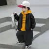 Conjunto de ropa de otoño moderno y genial para niños 2026 nuevo modelo para niños pequeños de 3 a 5 años, sudadera elegante para niño pequeño conjunto de tres piezas para niños