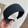Diadema ancha de tela elástica suave de alta calidad en color oscuro, simple y elegante, popular en línea, adecuada para lavarse la cara y salir, accesorio para el cabello para mujer