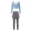 Conjunto de Yoga da Moda para Mulheres com Decote Quadrado, Temperamento, Manga Longa, Calça Falsa de Duas Peças, Sensação Nua, Roupa Esportiva para Pilates, Conjunto de Duas Peças Feminino Outono