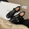 Sapatos de salto alto com fivela dupla e padrão esculpido no mesmo estilo da Mãe Uva, mocassins femininos de sola grossa estilo universitário britânico