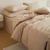 Juego de cuatro piezas de algodón cepillado de color sólido simple Clase A para cama matrimonial, lujo ligero con sensación de alta gama, sábana y funda de edredón de algodón 100% con bloques de color
