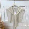 Chal de Verano Delgado de Color Sólido con Protección Solar, Moderno y Versátil, Capa de Hombro de Estilo de Alta Gama