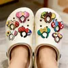 Zuecos Forma Diadema Mickey Hebillas para Zapatos Flor para Zapatos Decoración para Zapatos Agujero Dibujos Animados Lindo Removible Decoración para Zapatos Venta al por Mayor
