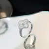 Versión Alta V Oro Mini tamaño pequeño Pulsera de Trébol de Cuatro Hojas Seis Flores Pendientes Completamente Diamantados Collar Anillo de Trébol de Cuatro Hojas Oro Champán Mujeres