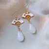 Novos Brincos de Leque Chinês Femininos 2024 Novas Explosões Brincos de Tarraxa de Alta Qualidade Moda Luxo Leve Nicho Brincos Únicos