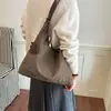 Nuevo bolso de hombro tejido vintage para mujer de gran capacidad, exquisito bolso de mano tote de gamuza y terciopelo de otoño 2026