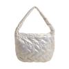 Bolsa de Ombro Urbana de Grande Capacidade para Mulheres para Comércio Transfronteiriço, Nova Bolsa Transversal Bordada da Moda, Bolsa Tote Embossada para Sob o Braço