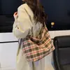 Bolsa Grande de Lã Xadrez Outono e Inverno para Mulheres 2026 Nova Bolsa Tote Estilo Coreano Bolsa de Ombro Casual Grande Capacidade Estilo Preppy