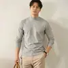 Elegante camiseta base negra de cuello medio alto para hombre, algodón puro, cuello medio, manga larga, corte holgado para primavera y otoño