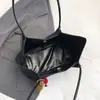 Bolso Tote de Color Sólido en Gamuza de Gran Capacidad Diseño Popular de Nicho Versátil Bolso para Suegra Moda Femenina Bolso de Hombro Retro