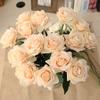 Único ângulo artificial de hidratação da sensação de rosa da mão de Rosa que guarda a flor falsificada rosa da decoração do casamento da casa