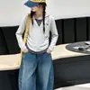 Roupa de outono estilosa e moderna para meninas: um conjunto de moletom com capuz e calça jeans, um conjunto casual de duas peças estilo coreano para meninas mais velhas, perfeito para primavera e outono