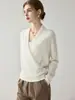 Nuevo suéter de cachemir puro para mujer de otoño e invierno, tejido con un escote cruzado, una capa interior cálida y versátil, que irradia elegancia y un estilo relajado y casual