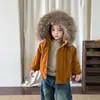 Ropa Infantil Yinke Chaqueta de Algodón para Niños Ropa de Invierno 2025 Abrigo Acolchado Pequeño Caballero Abrigo de Algodón para Niños con Cuello de Piel y Capucha Parka
