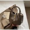 2525 Bolso de Hombro Nuevo Retro, Elegante Bolso Cruzado de Hombro Único Tipo Cubo, Bolso de Mano, Estilo Coreano Estilo Extranjero Bolso Tipo Cesta de Verduras