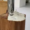 Nuevos zapatos planos de verano 2026 súper ventas ligeros suela blanda elegantes casuales versátiles zapatillas para mujer