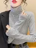 Top térmico de cuello alto a rayas blancas y negras para mujer, moderno y elegante, con un toque de alta gama, adecuado para otoño e invierno