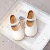 Zapatos para Niños Primavera y Otoño Nuevos Suela Suave Zapatos Tipo Mocasín Zapatos de Princesa Modernos y Lindos Zapatos de Cuero Pequeños Zapatos Mary Jane Estilo Coreano
