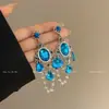 Brincos Geométricos com Franjas de Cristal Novos e Resistentes para Cruzamento de Fronteiras Moda Nicho Luxo Leve Longos Estilo Palácio Brincos de Gota d'Água para Mulheres