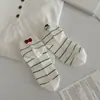 Calcetines Cortos Rayados para Mujer Verano Finos Transpirables de Algodón Lindos Bordado de Dibujos Animados Gato Caña Corta Femeninos Calcetines Tipo Barco Versátiles